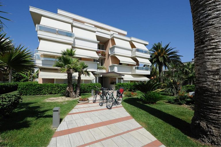 residence-le-palme-esterno